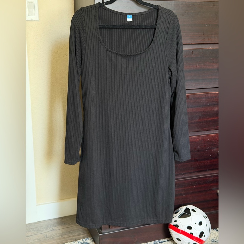Old Navy Black Ribbed Long-Sleeve Scoop-Neck Dress